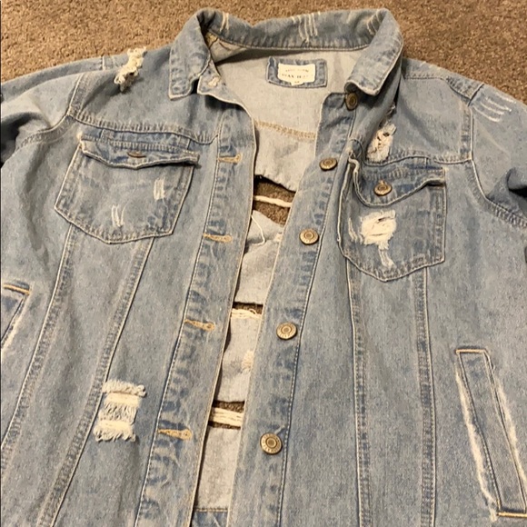 Distressed jean jacket - Picture 2 of 4
